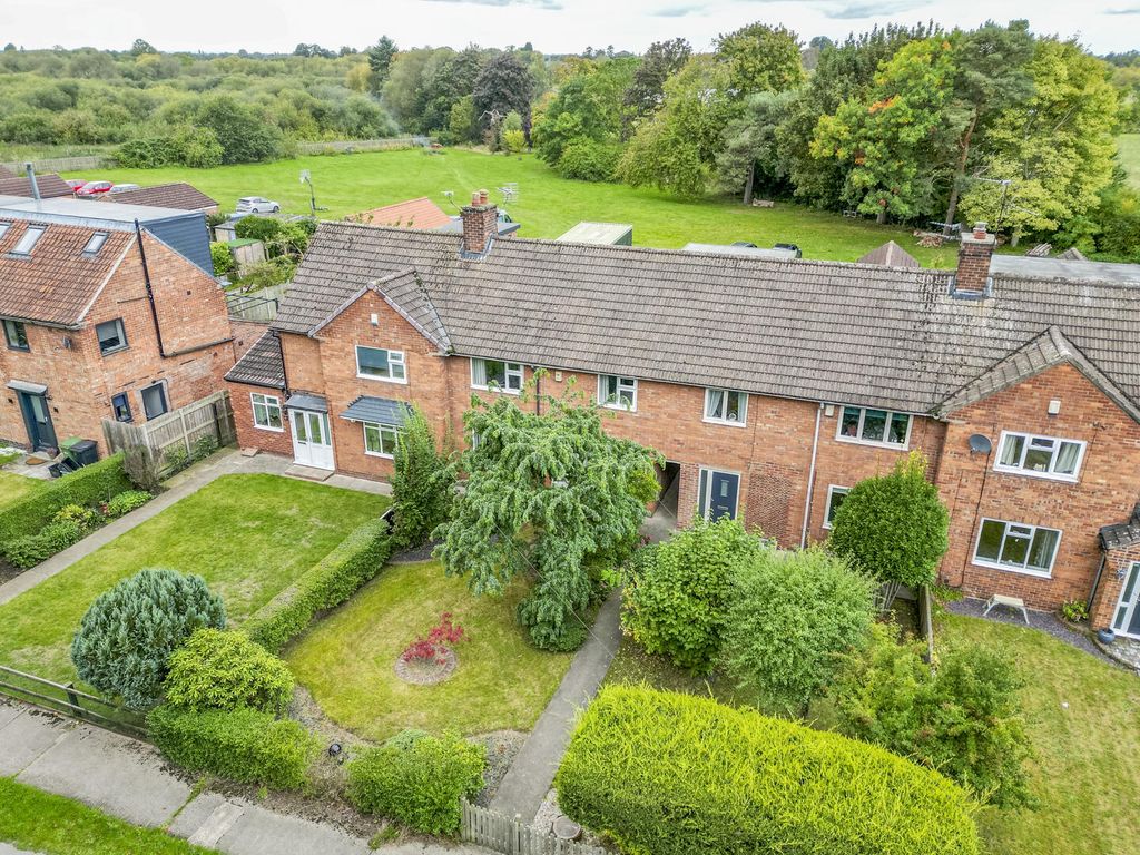 Property photo 1 of 17 Front (Exterior)