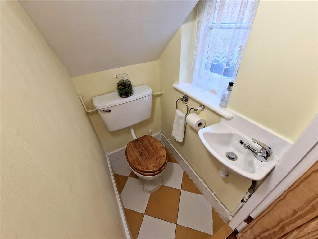 Property photo 3 of 19