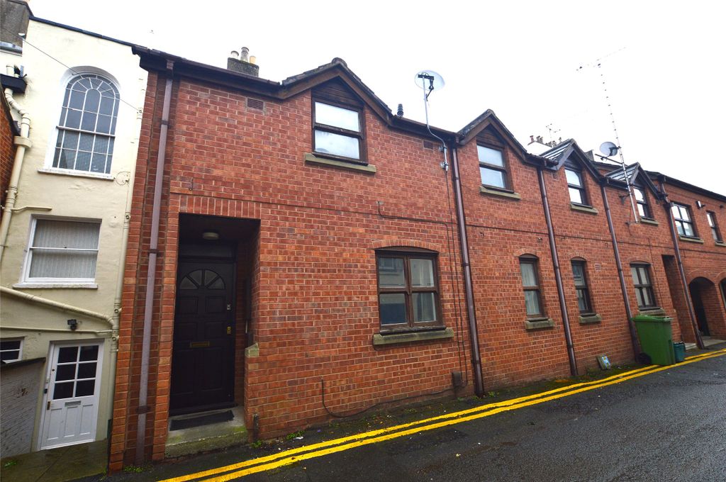 Property photo 2 of 8 Picture No. 12