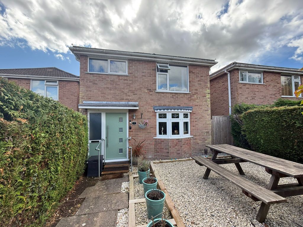 Property photo 1 of 17 Image