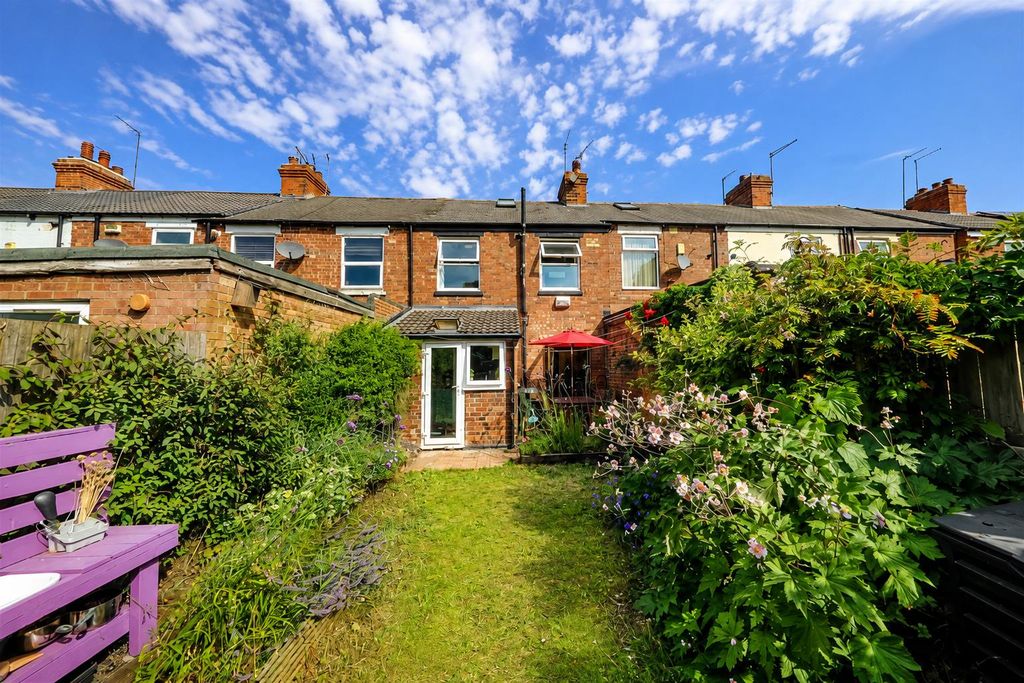 Property photo 3 of 18