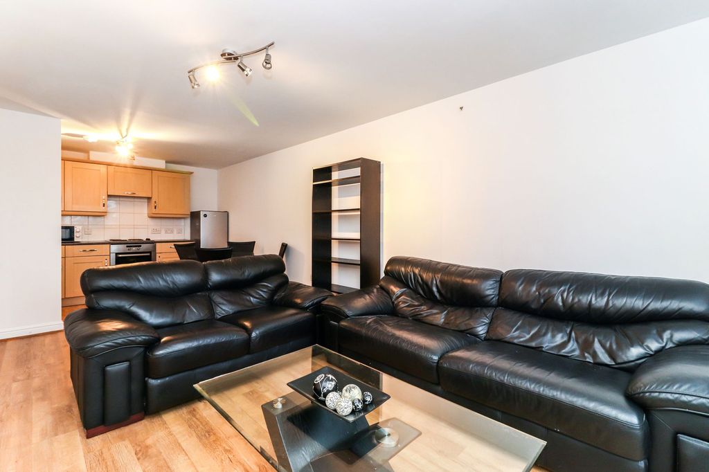 Property photo 2 of 12