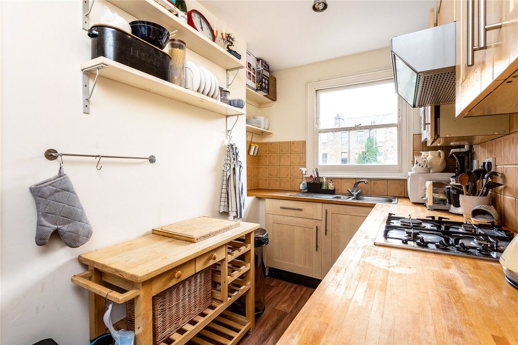 Property photo 3 of 15 Picture No. 04