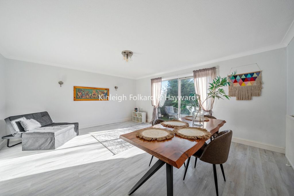 Property photo 1 of 23 Picture No. 03