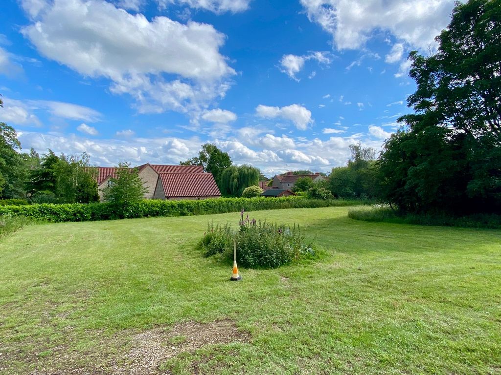 Property photo 3 of 16