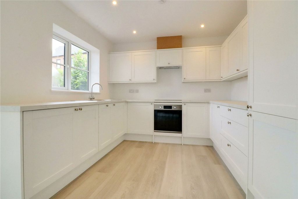 Property photo 2 of 8 Picture No. 06