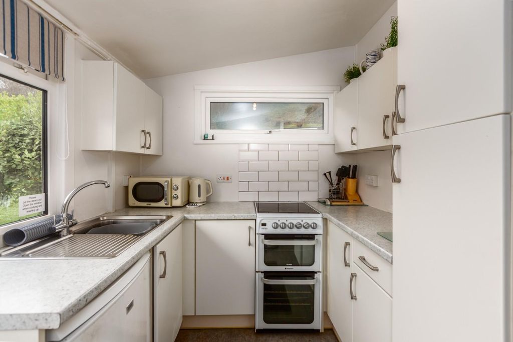 Property photo 3 of 14 Cz0A5466-Edit.Jpg