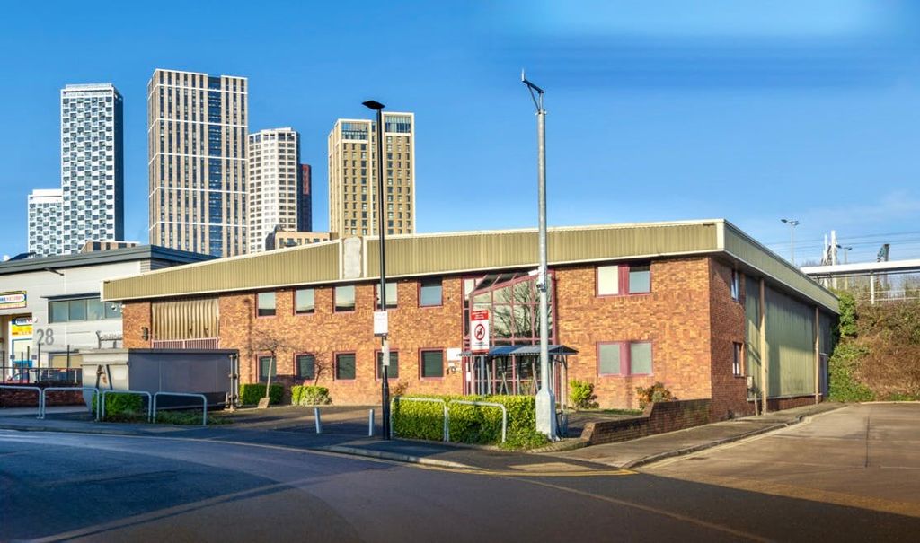 Property photo 1 of 3 Unit 24 -26 Telford Way, Segro Park Westway