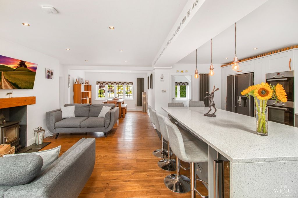 Property photo 2 of 45 4267234