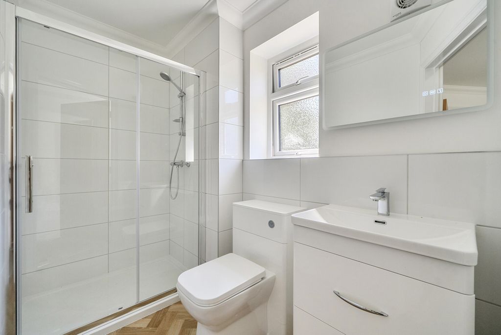 Property photo 3 of 24 1488954-12-6A54F9...