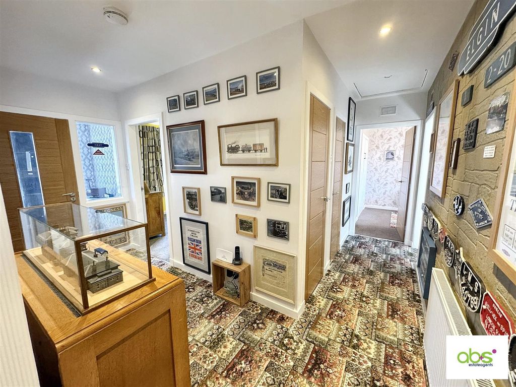 Property photo 2 of 20 Hallway