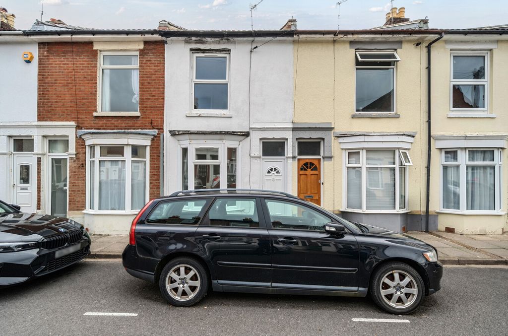 Property photo 1 of 12 1514526-15-6A97E8...