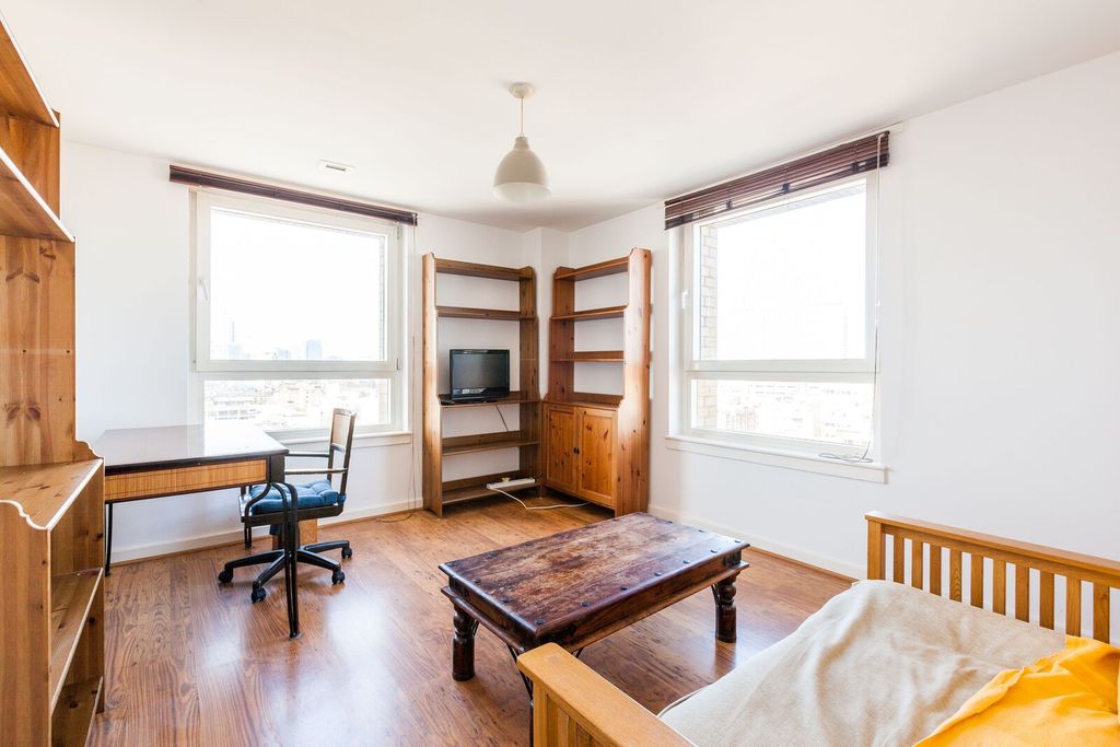Property photo 2 of 3
