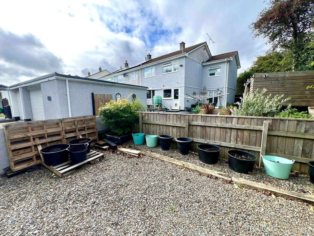 Property photo 2 of 26