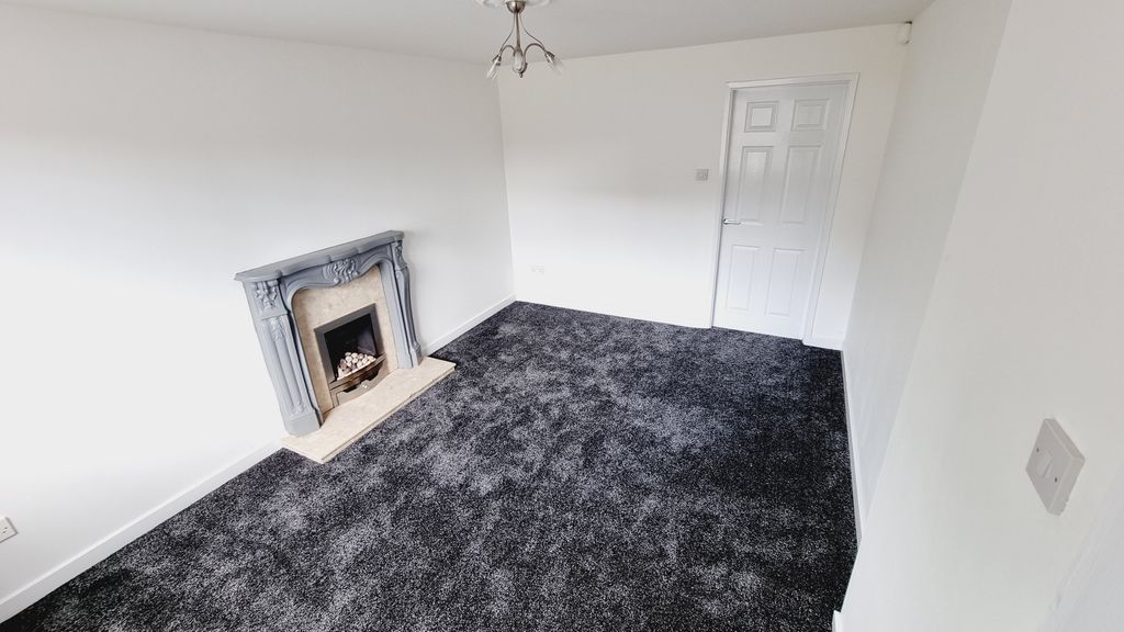 Property photo 3 of 11 Front