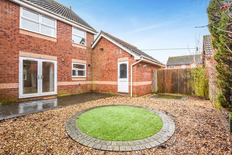 Property photo 2 of 17 Photo 16