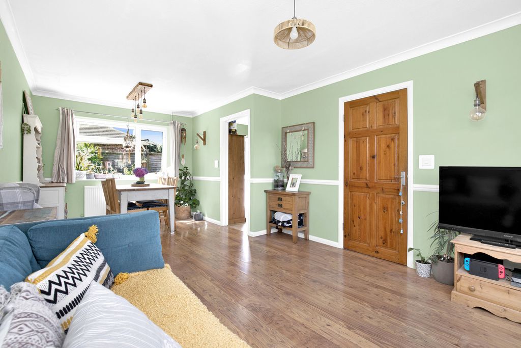 Property photo 3 of 18