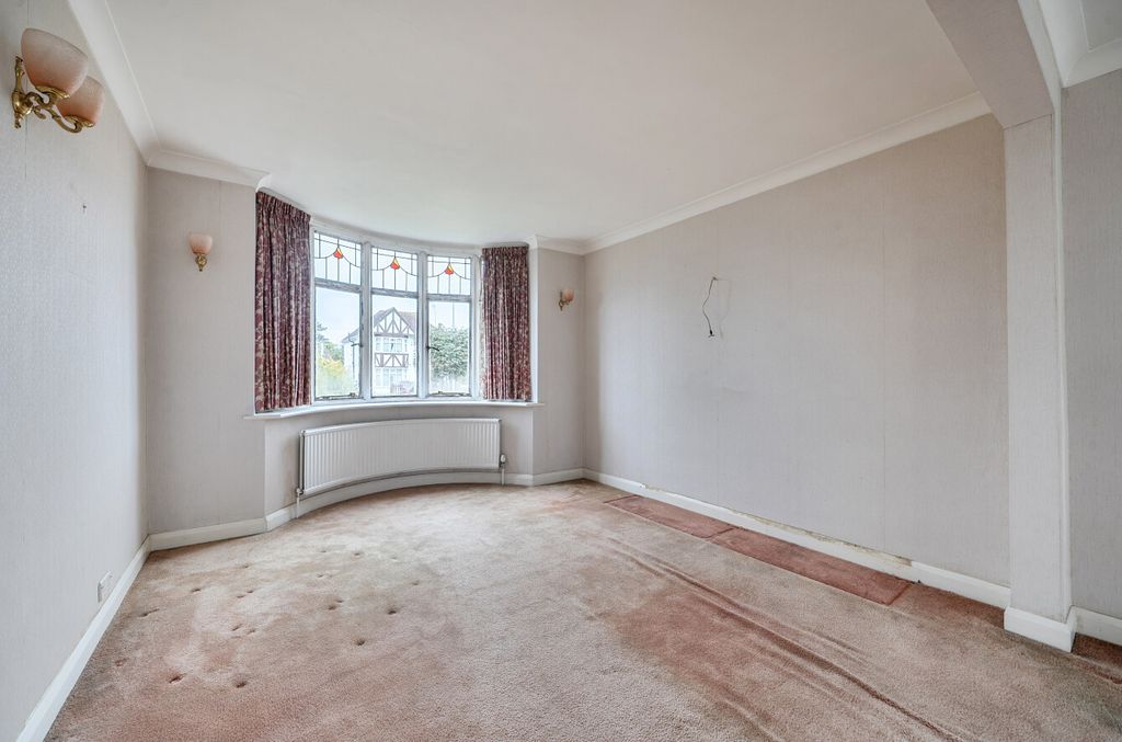 Property photo 3 of 15 1435777-20-69Ccee...