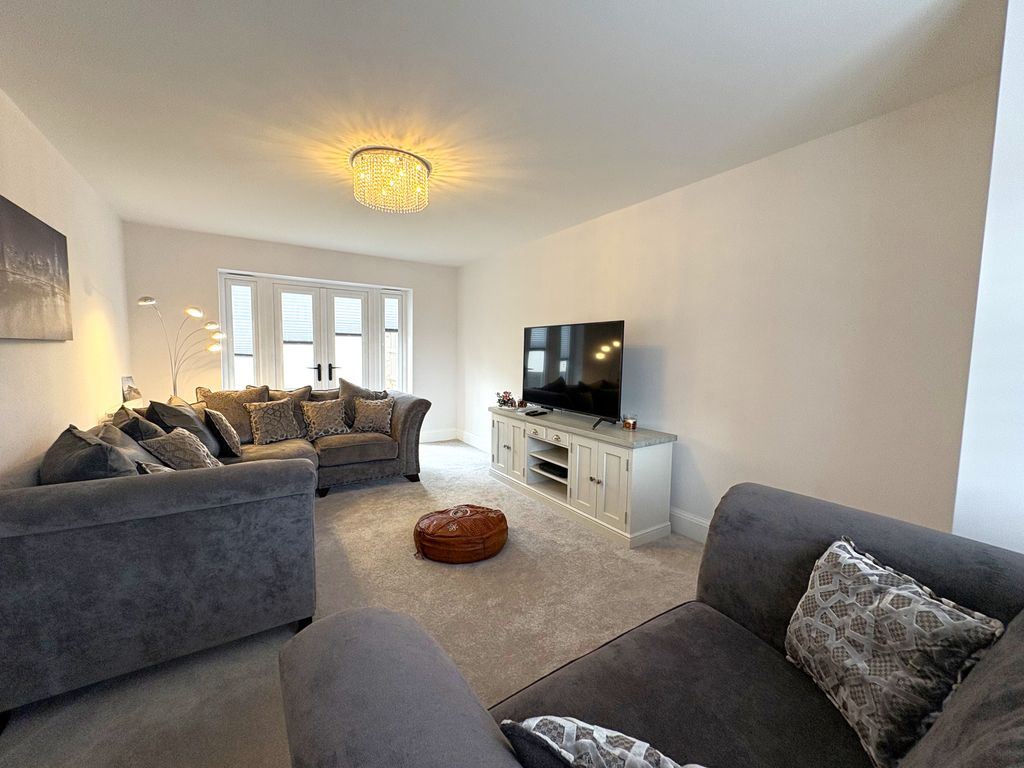 Property photo 3 of 15 Living Room