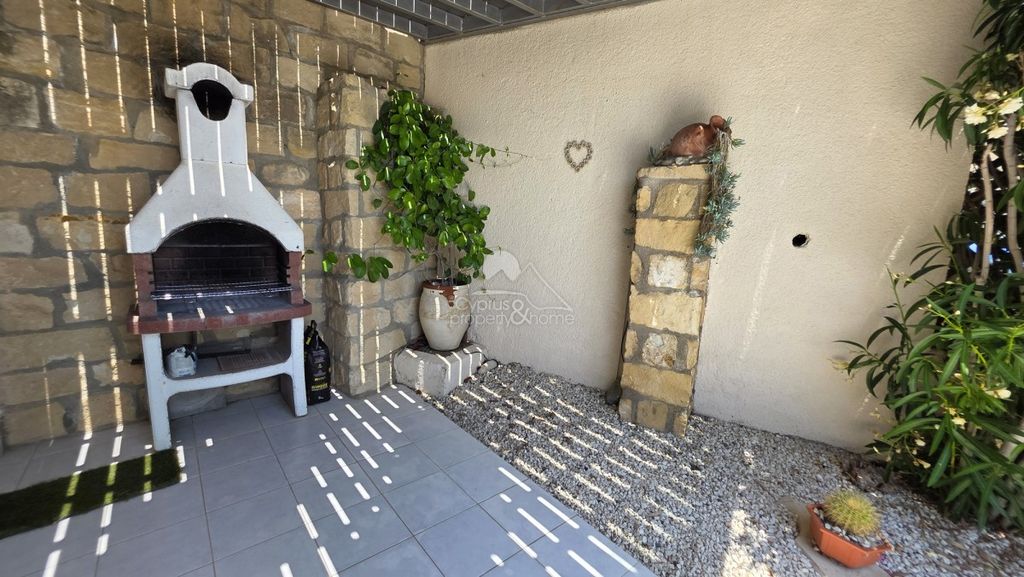 Property photo 3 of 39