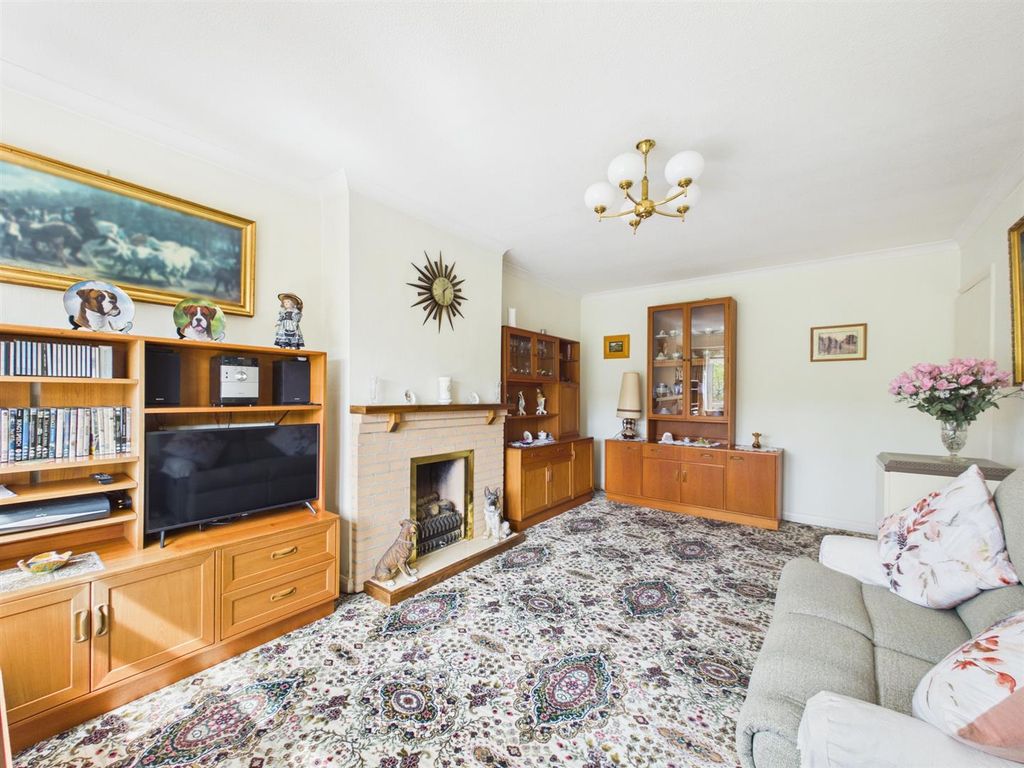 Property photo 3 of 23 Cam01563G0-Pr0227-Still024.Jpg