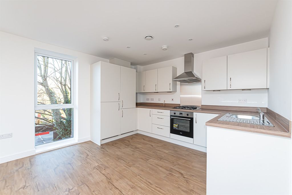 Property photo 2 of 7 Kit