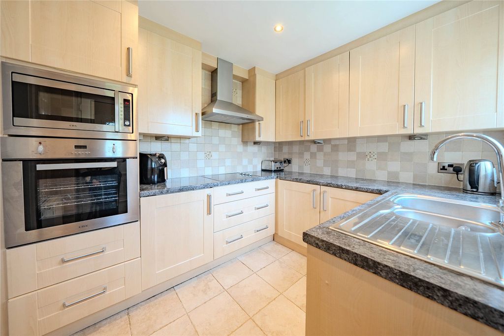 Property photo 2 of 11 Picture No. 01