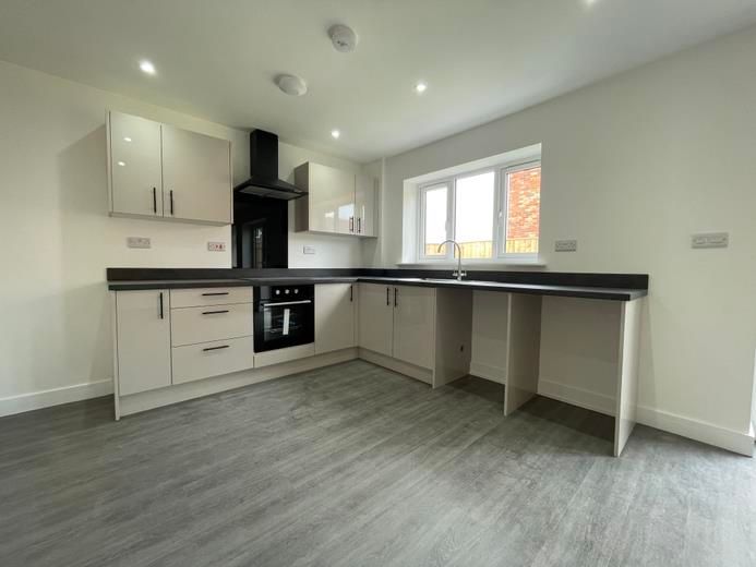 Property photo 3 of 9 Kitchen