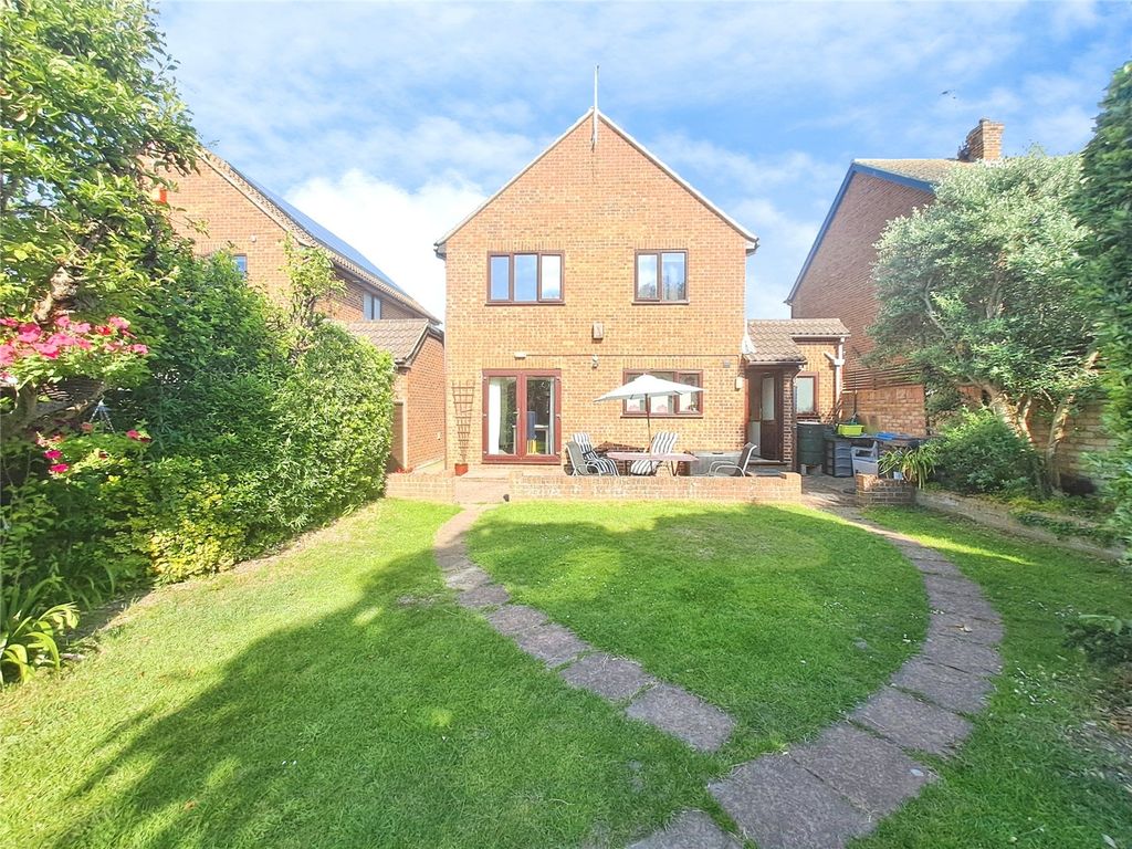Property photo 2 of 19 Picture No. 12