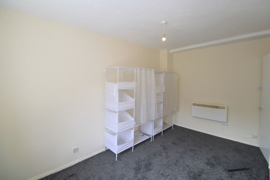 Additional image 6 of 1 bed flat to rent28 Sussex Street, Rhyl, Denbighshire LL18