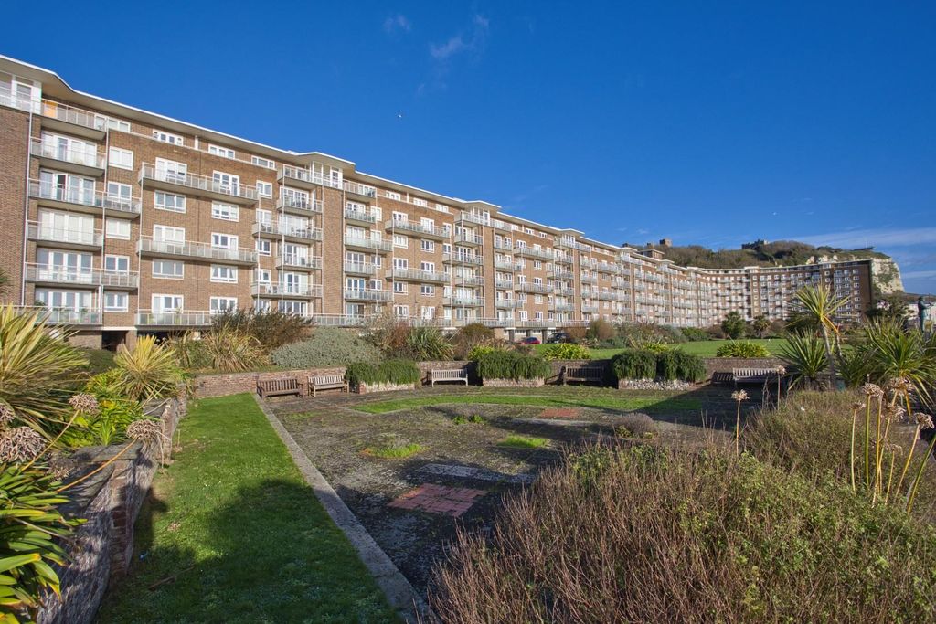 2 bed flat for sale Dover