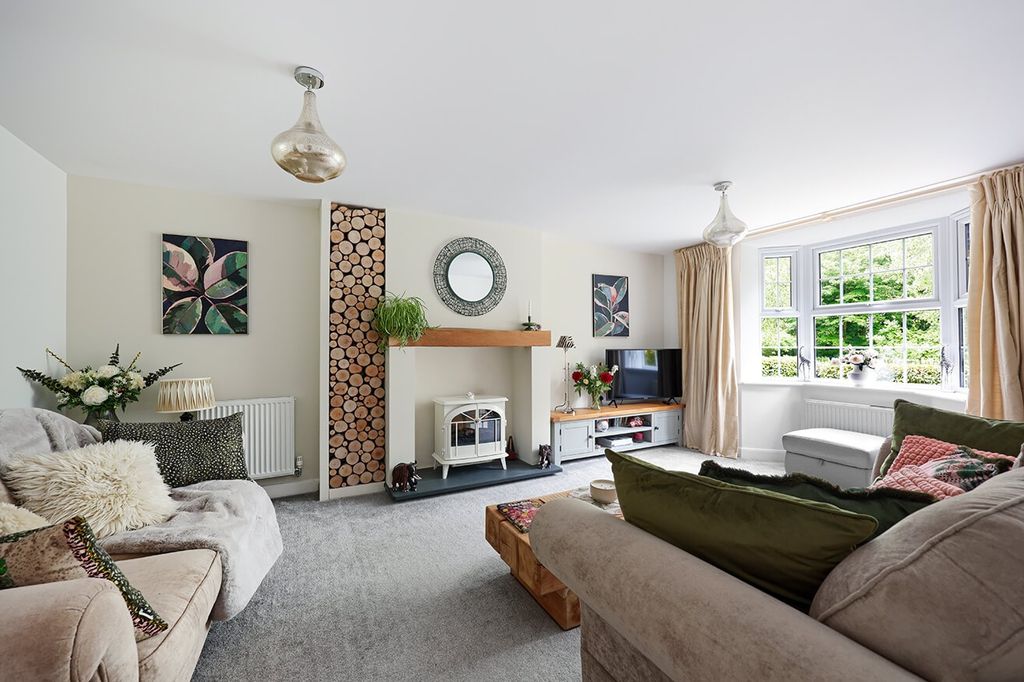 Property photo 3 of 30 4233513