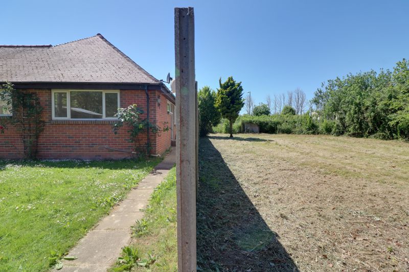 Property photo 1 of 22 Bungalow/Plot
