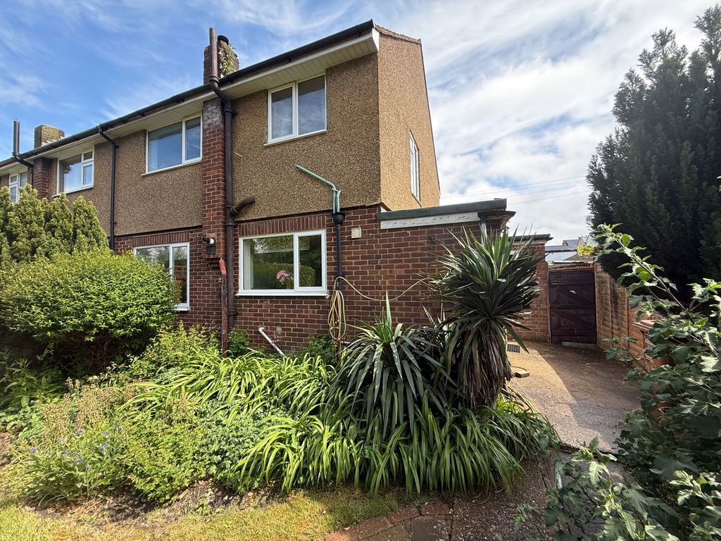 Property photo 3 of 30