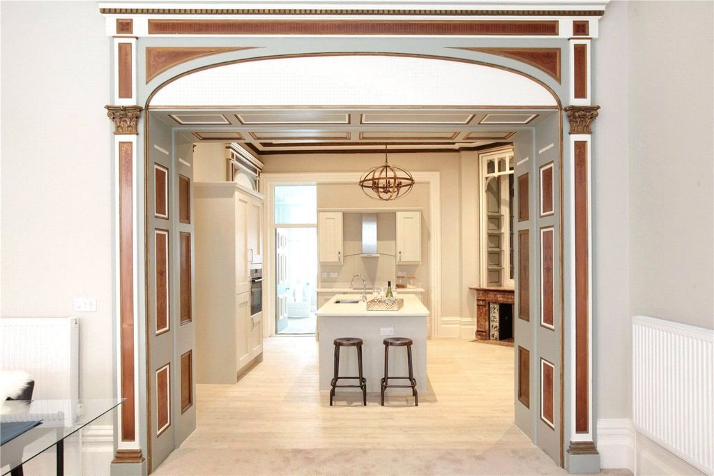 Property photo 3 of 22 Picture No. 19