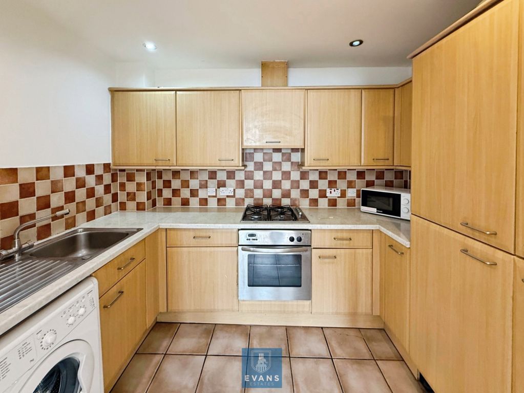 Property photo 2 of 13 Kitchen