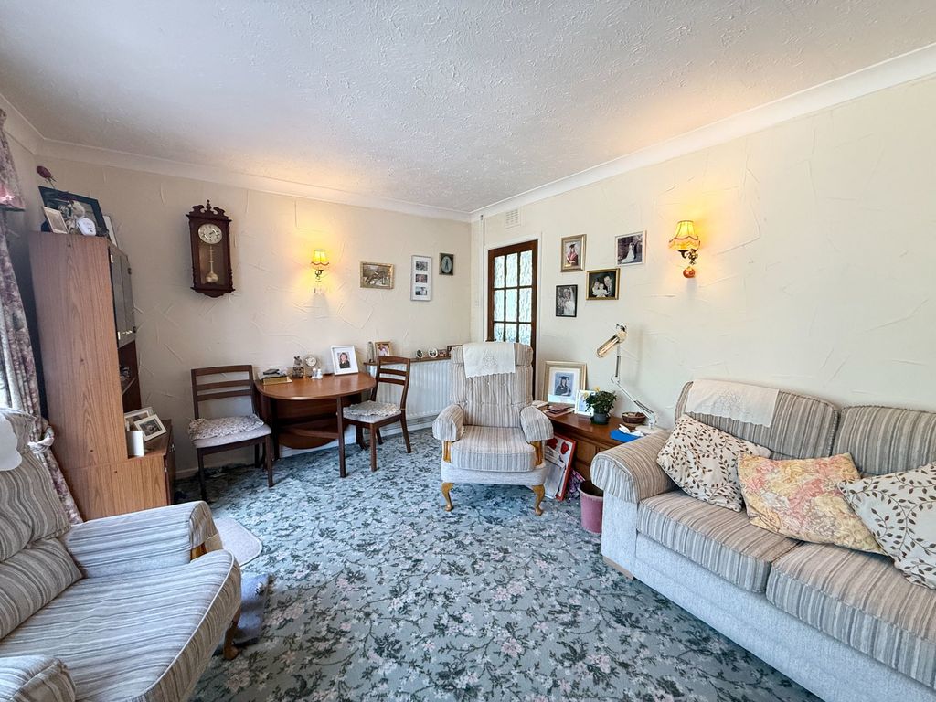 Property photo 3 of 15