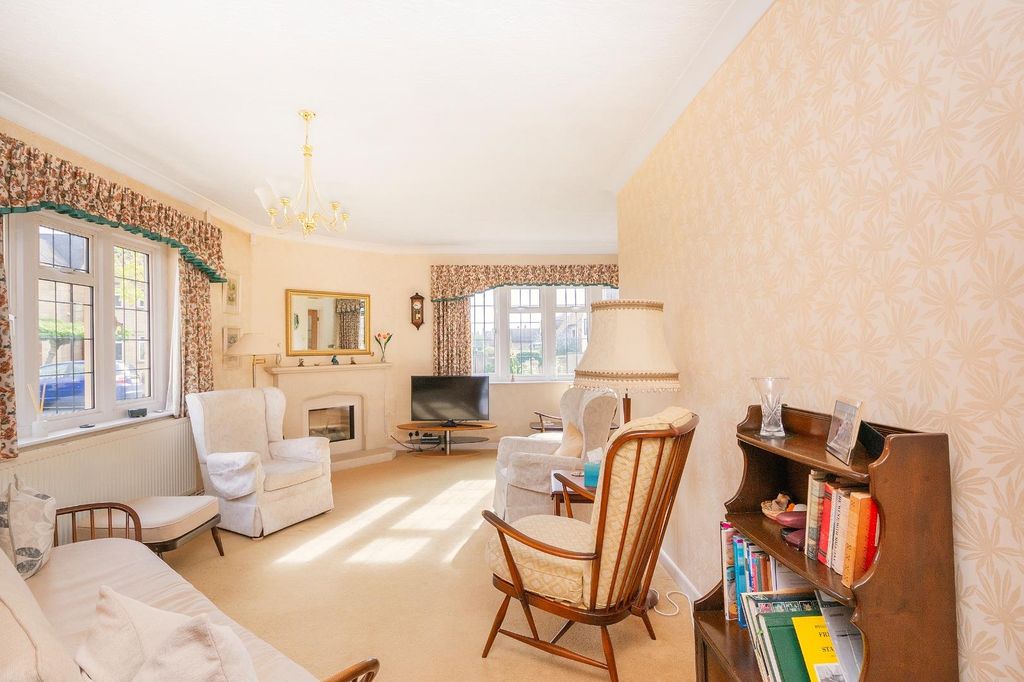 Property photo 1 of 37 0P1Cfy - Lounge Diner E.Jpg