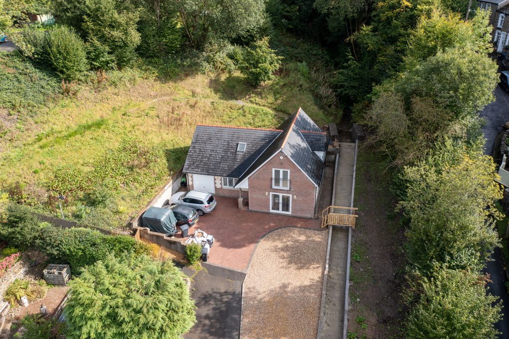 Property photo 1 of 46