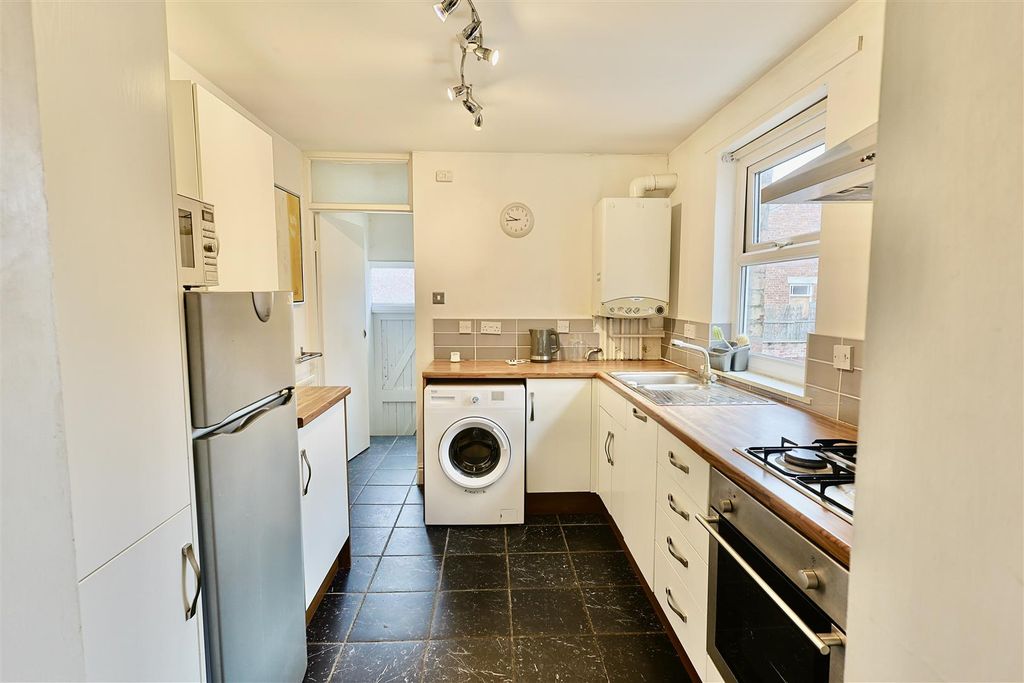 Property photo 2 of 10 C15C4155-6482-43Af-A0E1-6F9E58Bdb546_1_201_A.Jpeg