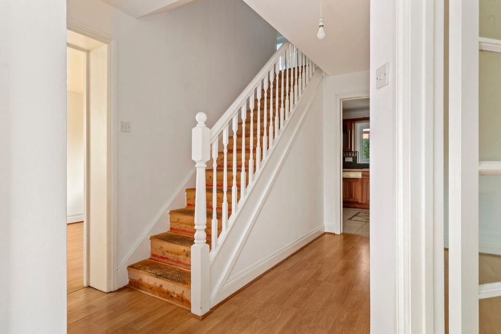 Property photo 3 of 29