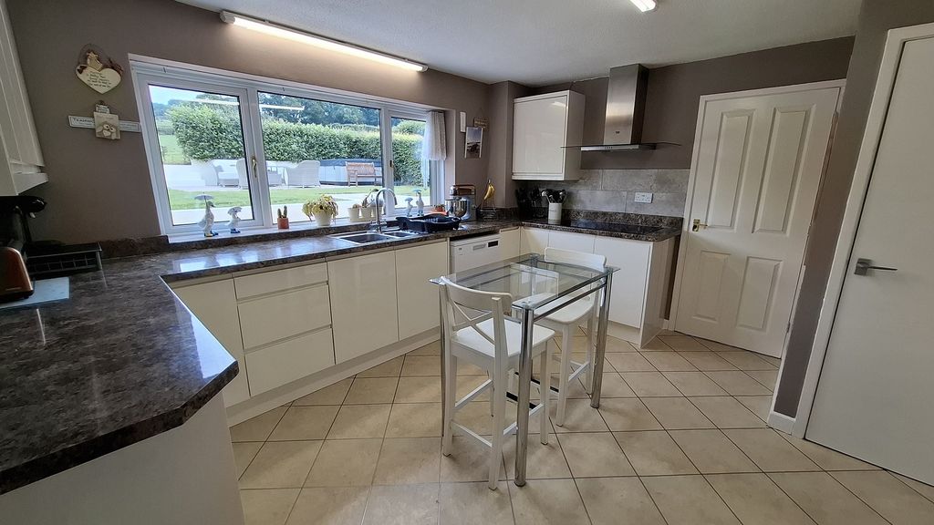 Property photo 3 of 22 Kitchen - Breakfast Room