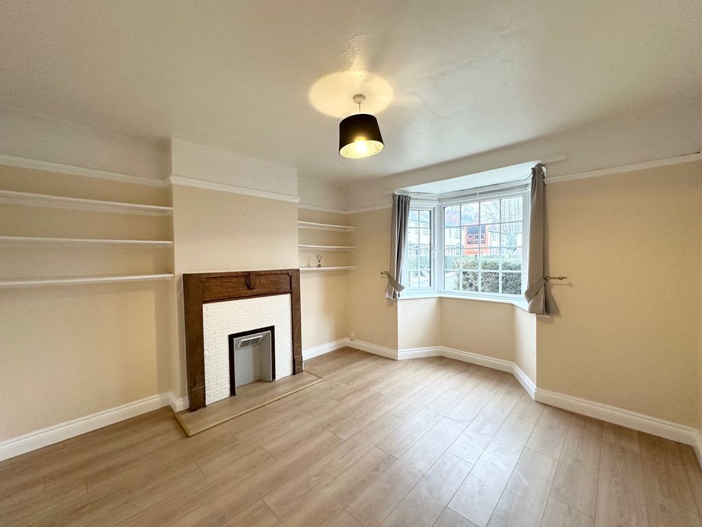 Property photo 2 of 17 Lounge