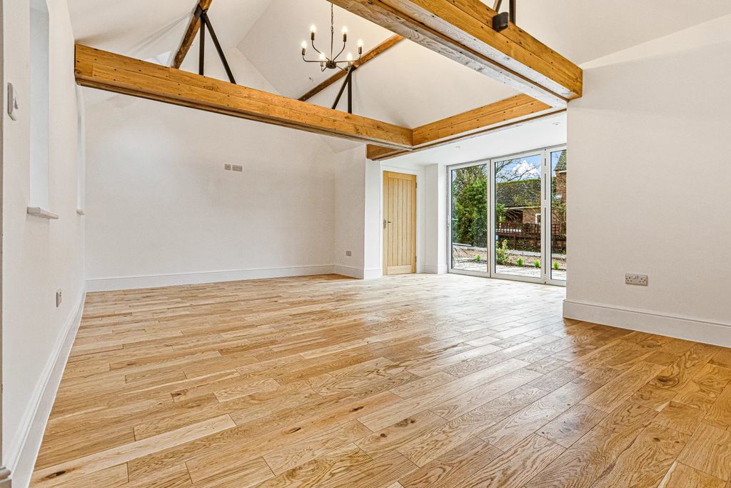 Property photo 3 of 49