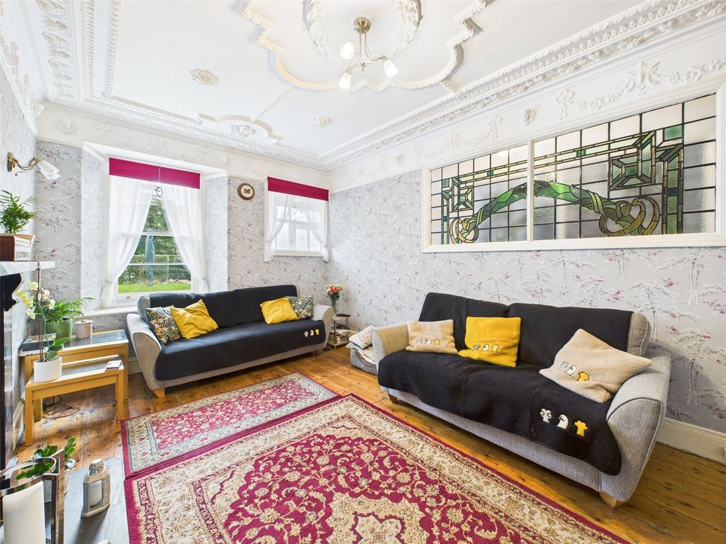 Property photo 3 of 17 Picture No. 01