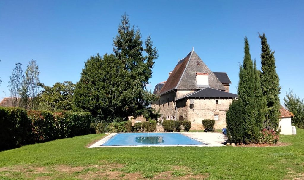 Property photo 2 of 29