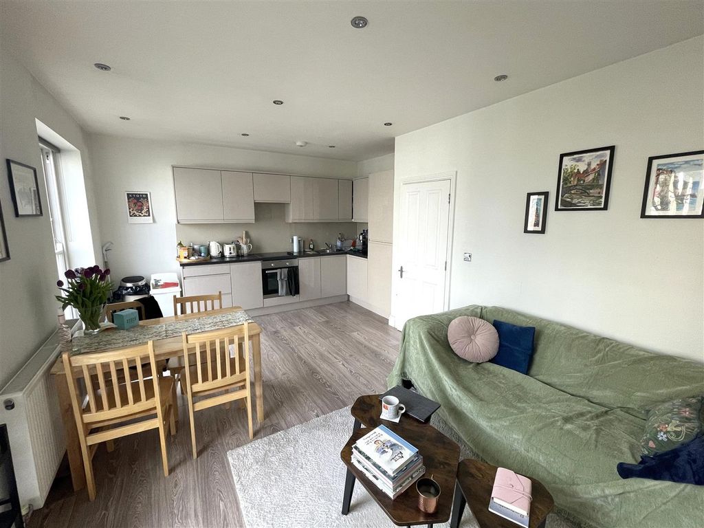 Property photo 2 of 8 Image00002.Jpeg