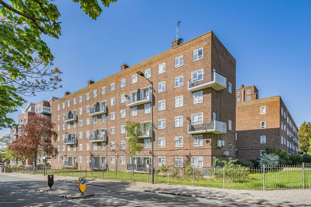 Property photo 1 of 8