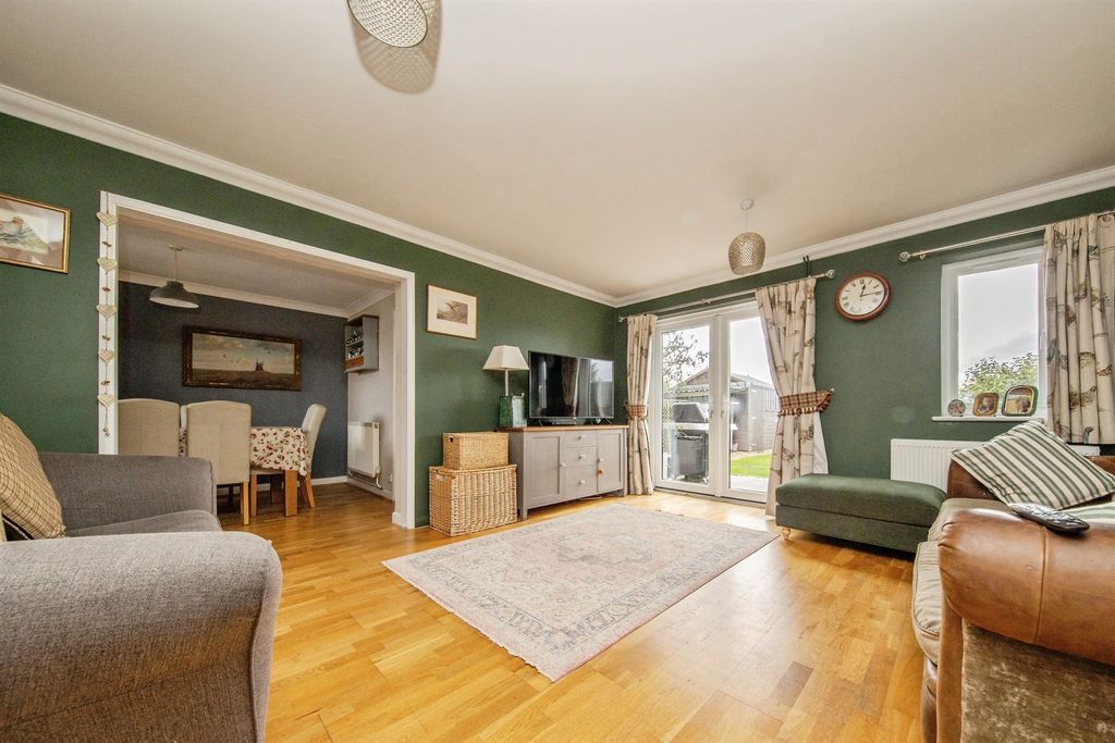 Property photo 3 of 13