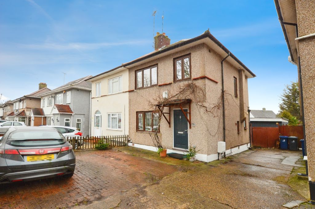 Property photo 1 of 19 Front